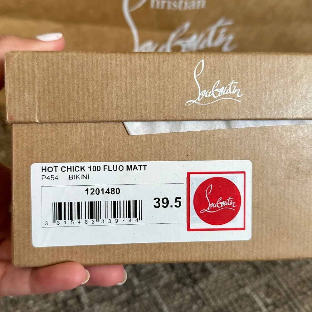 Hot chick 100 Louboutin - Picture 5 of 6